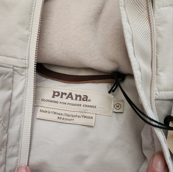 PRANA FAUX FUR LINED PUFFER VEST - Picture 9 of 14